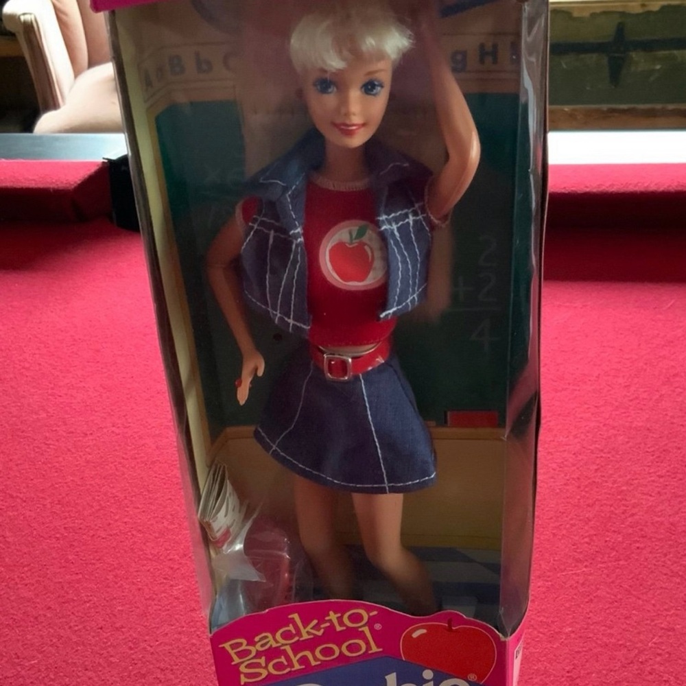 Barbie Back to School 1996 Mattel, Factory Sealed NBRFB